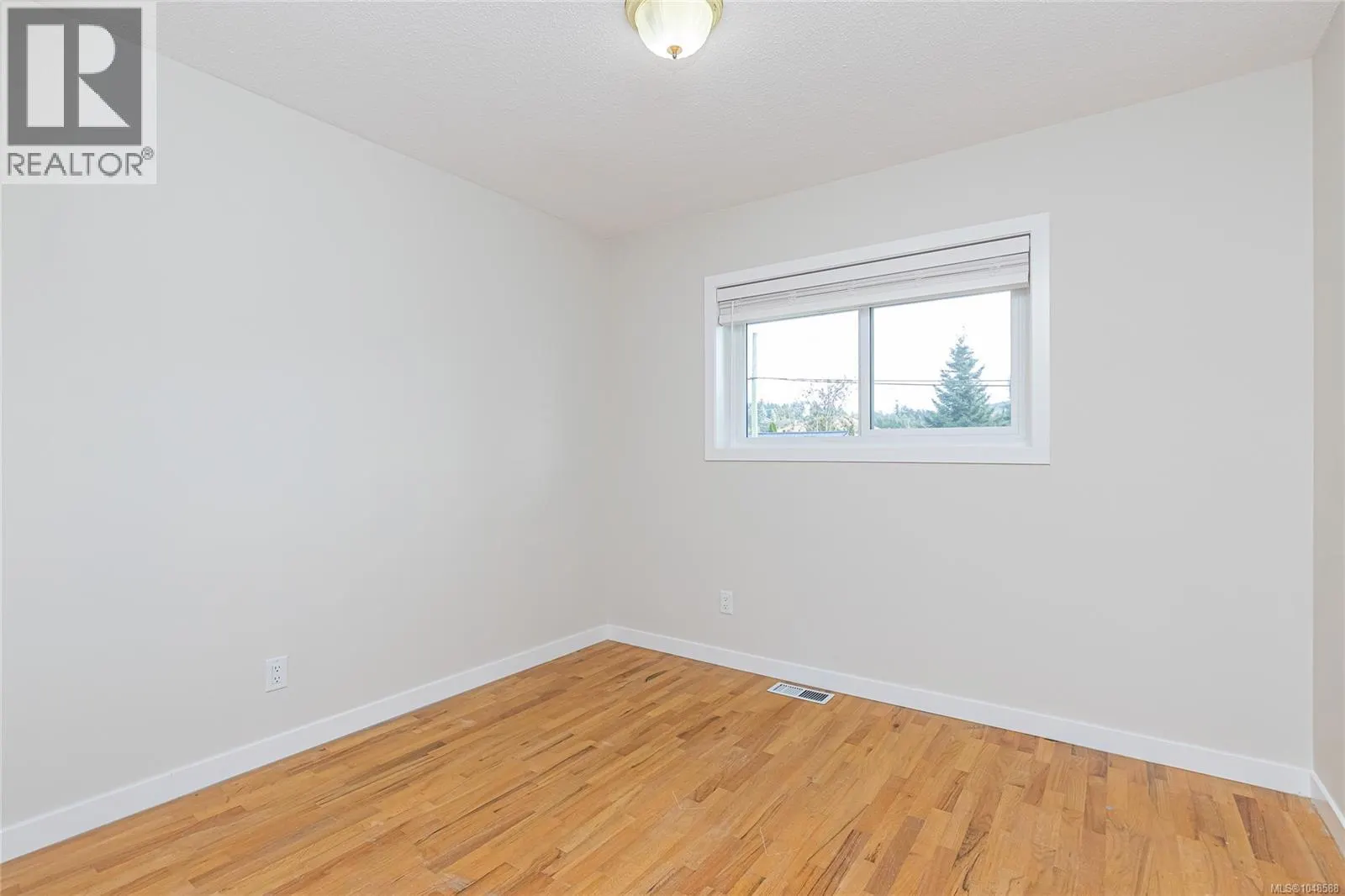 5890 CHESTERFIELD Ave