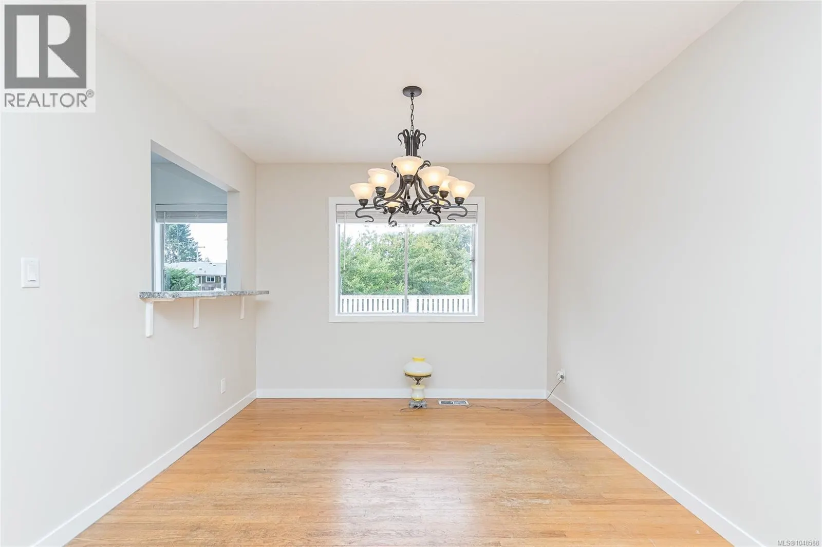 5890 CHESTERFIELD Ave
