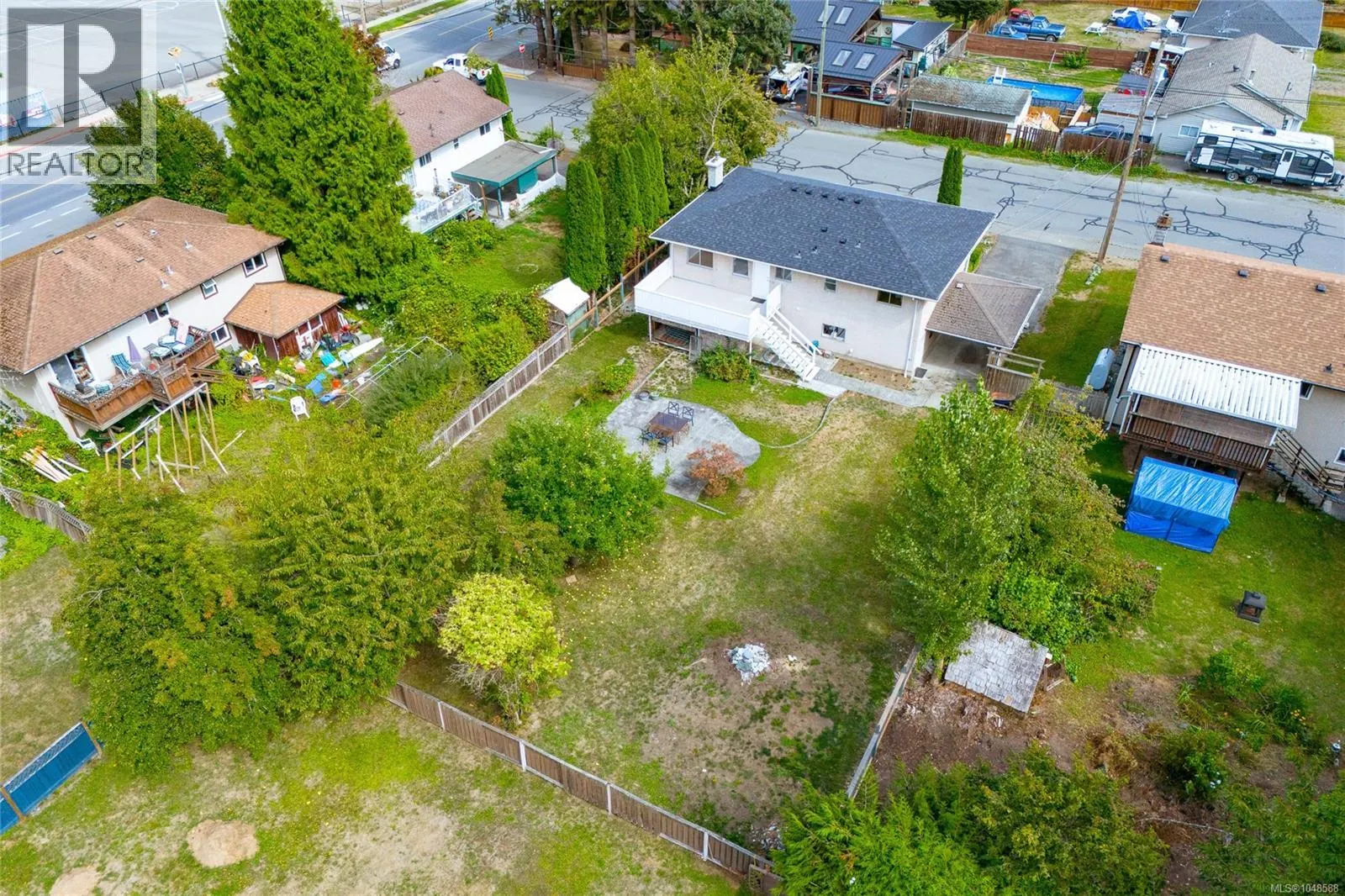 5890 CHESTERFIELD Ave