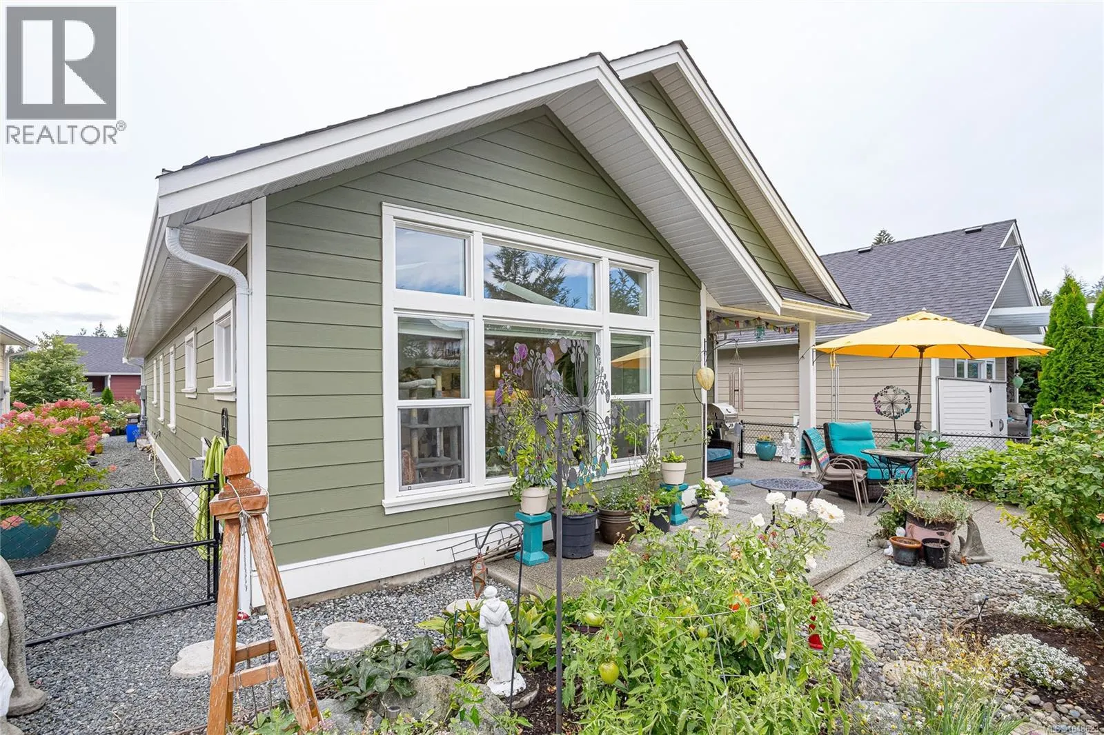 322 Edgewood Cres