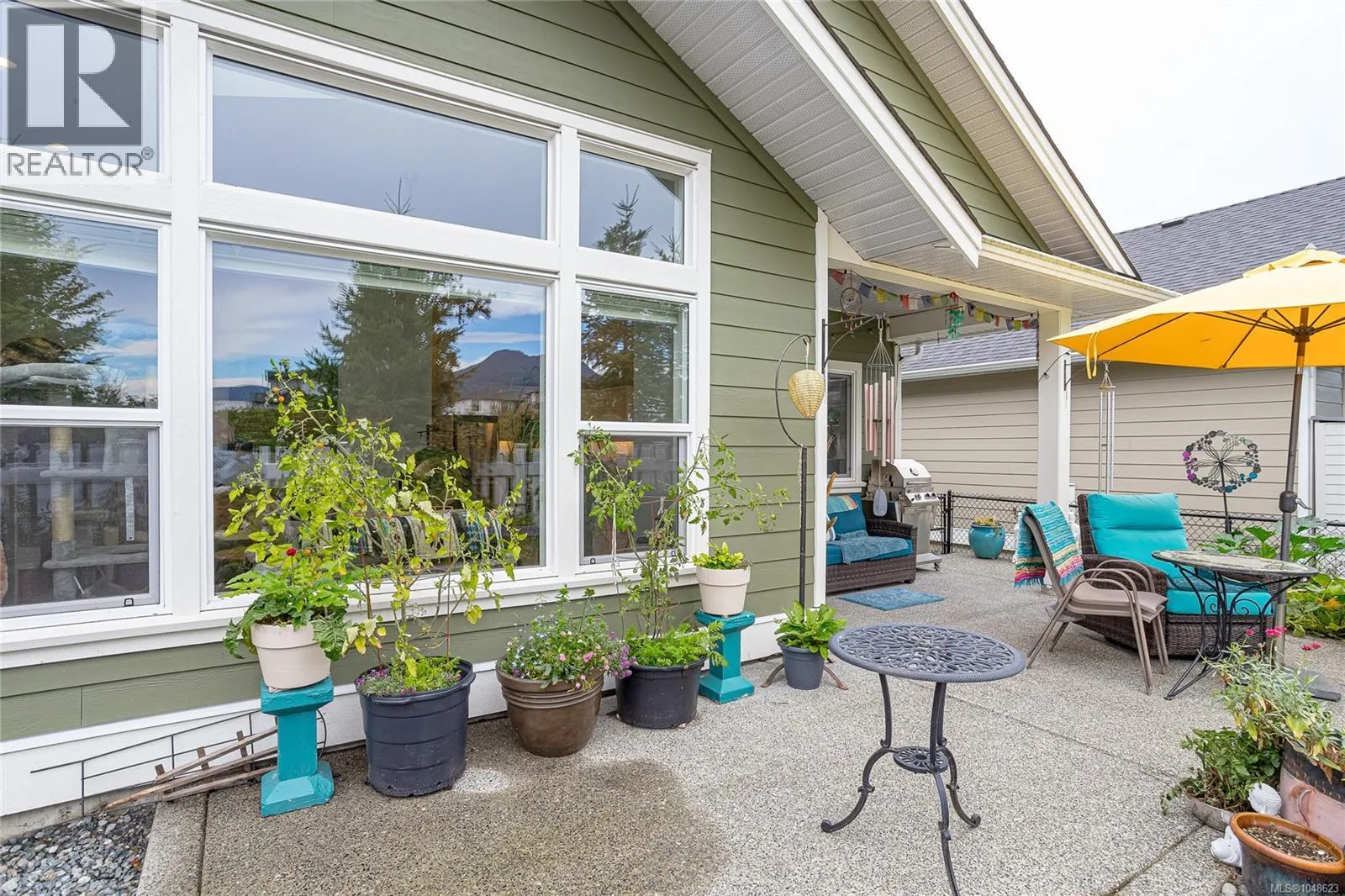 322 Edgewood Cres