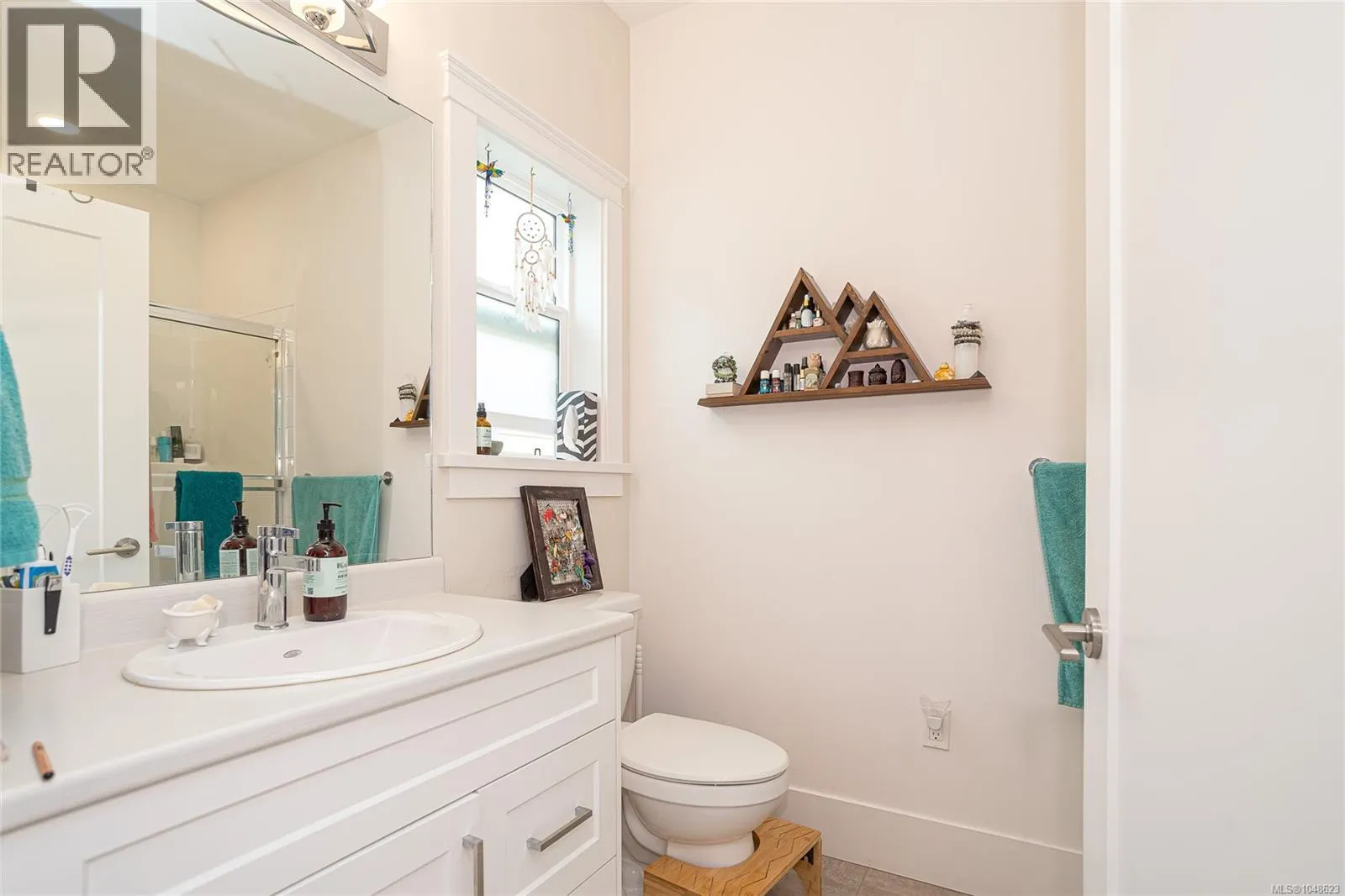 322 Edgewood Cres