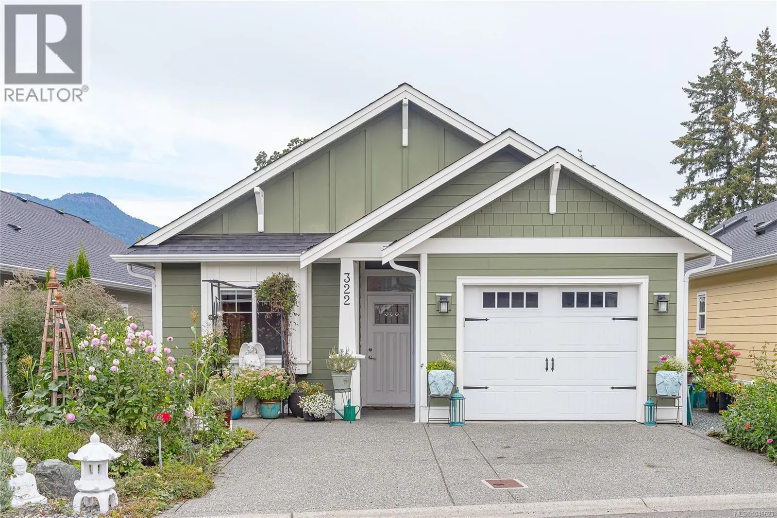 322 Edgewood Cres
