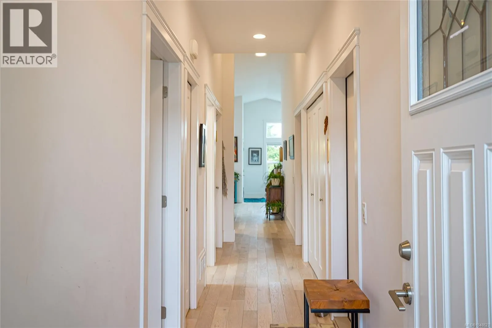322 Edgewood Cres