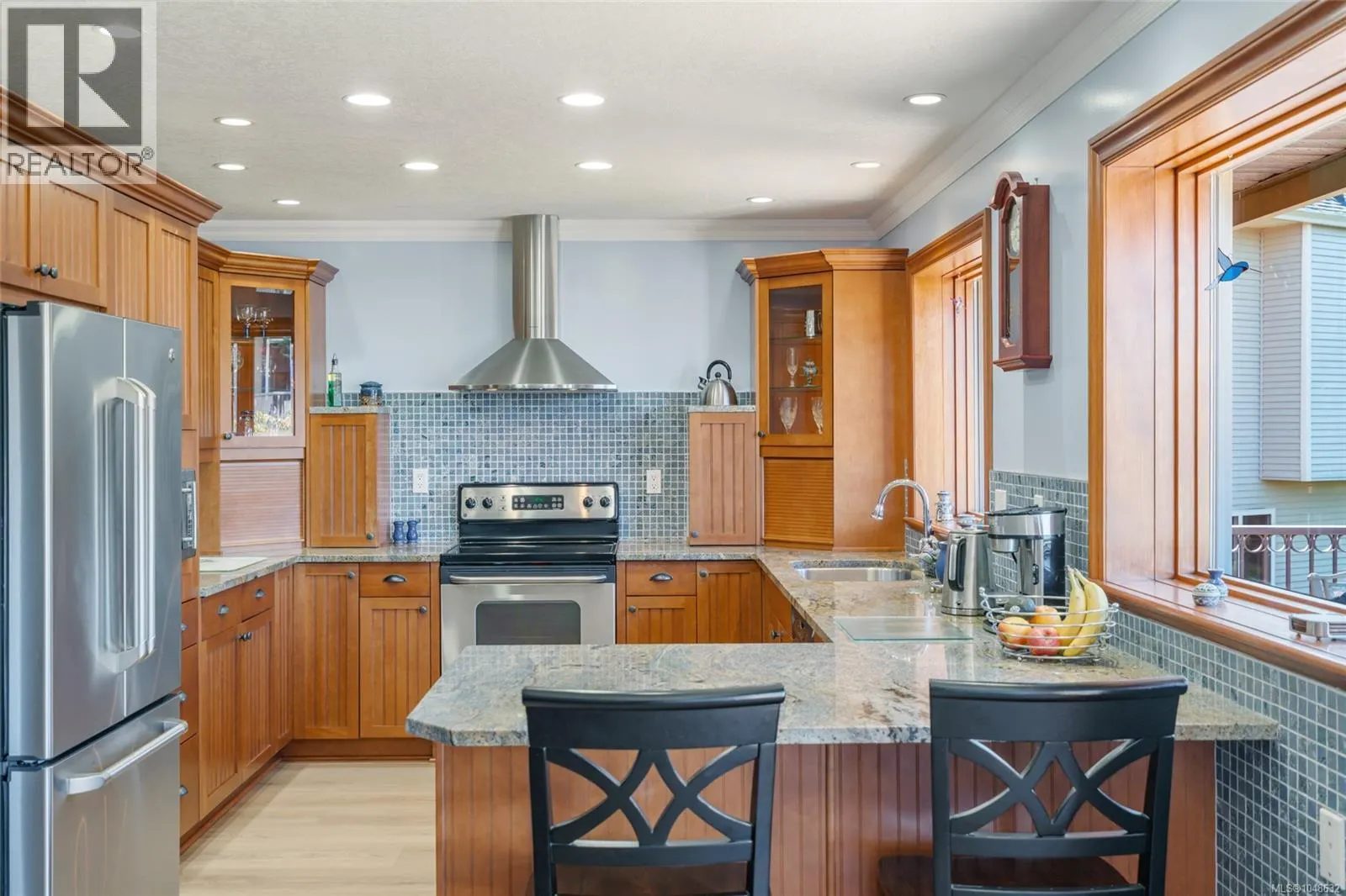 526 Douglas Pl