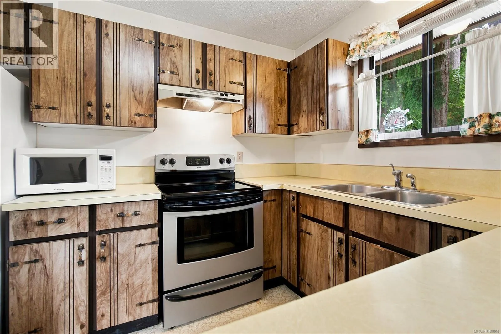 4149 Orchard Cir