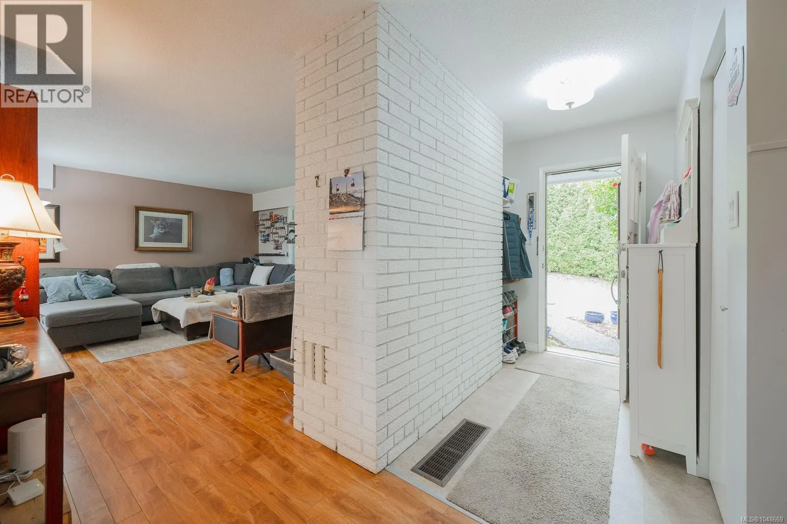 395 Dogwood Dr