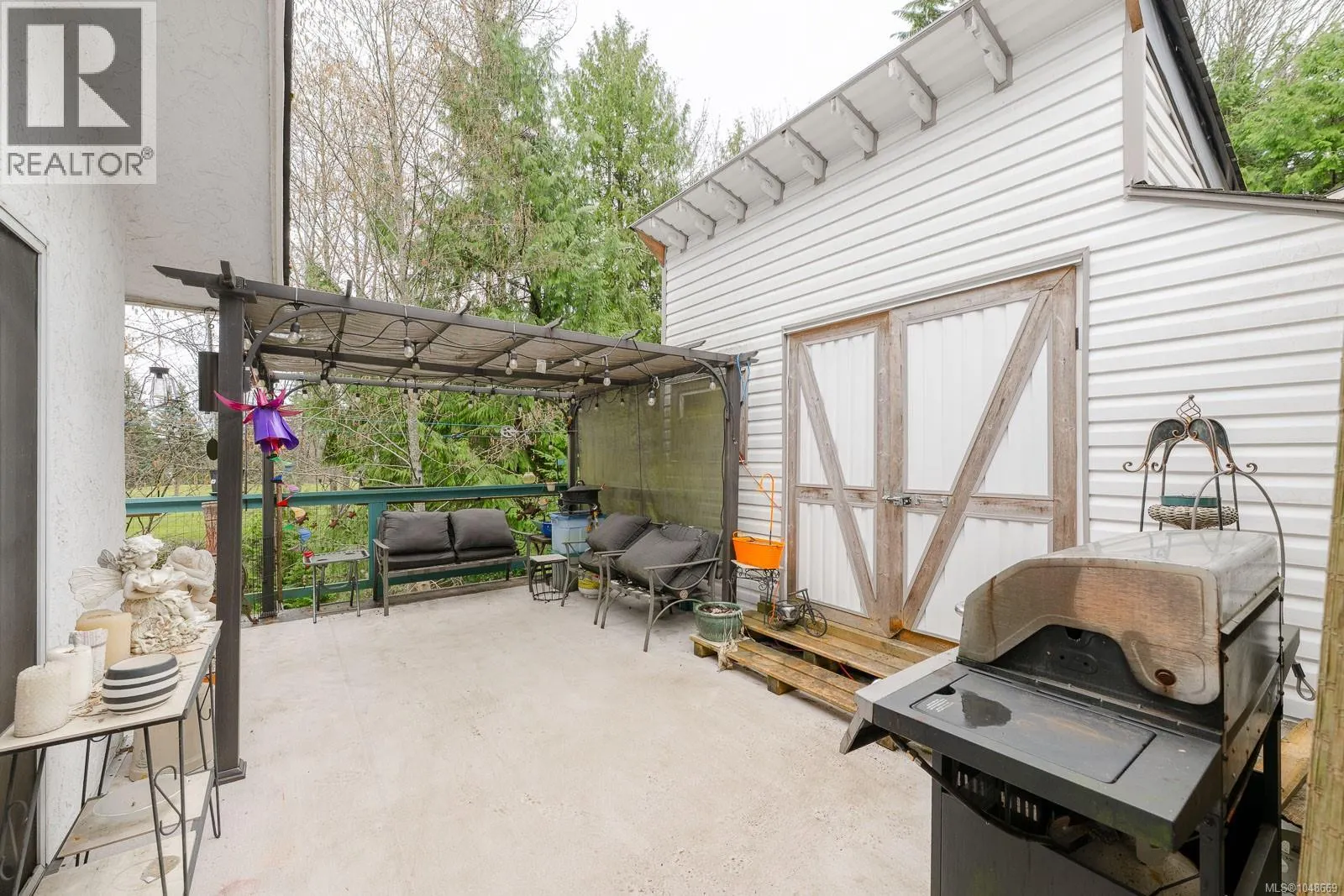 395 Dogwood Dr