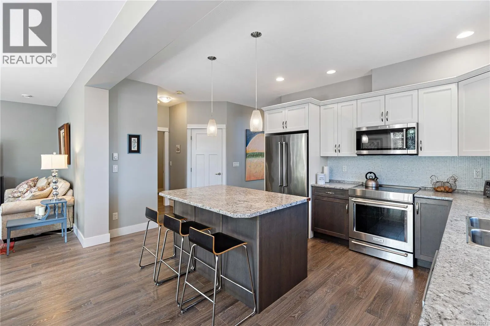 495 Menzies Ridge Dr