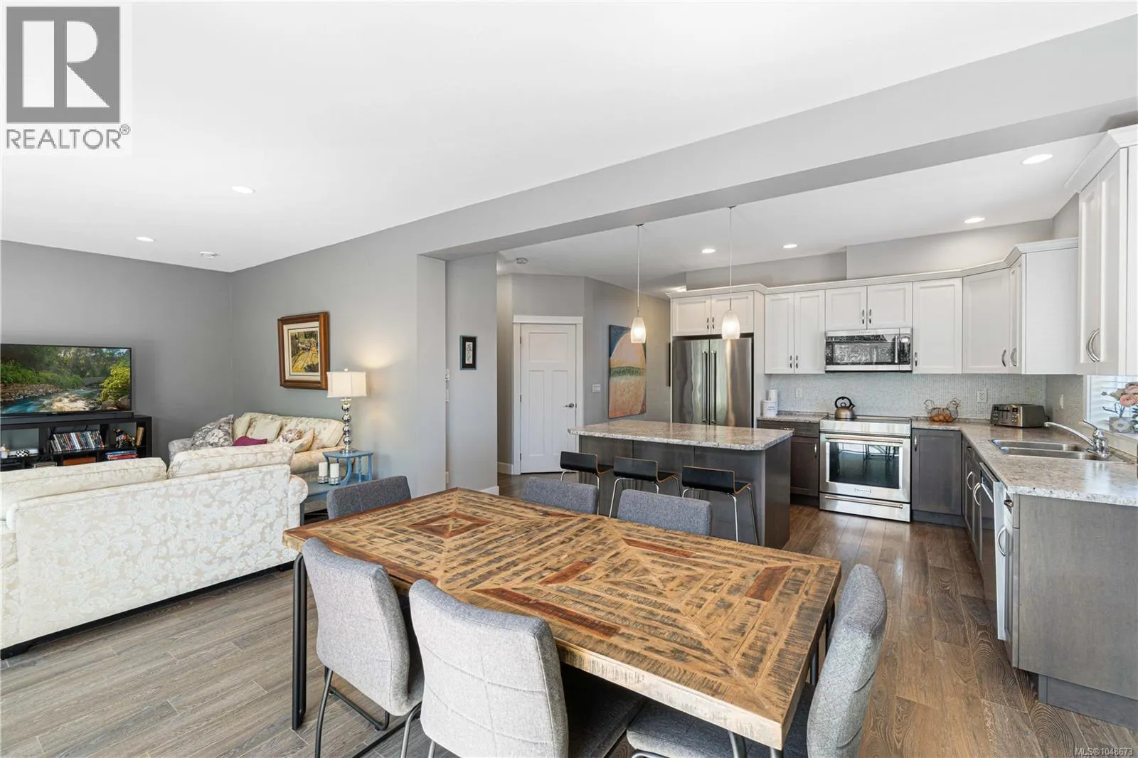 495 Menzies Ridge Dr
