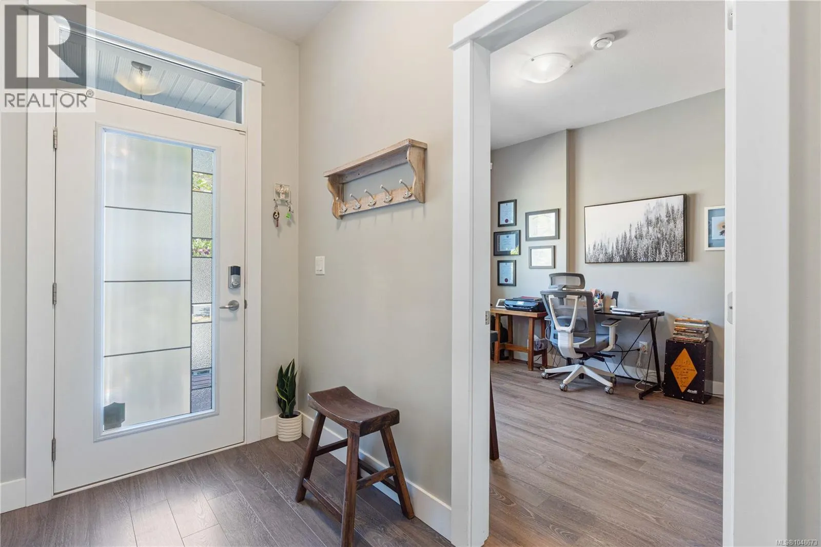 495 Menzies Ridge Dr
