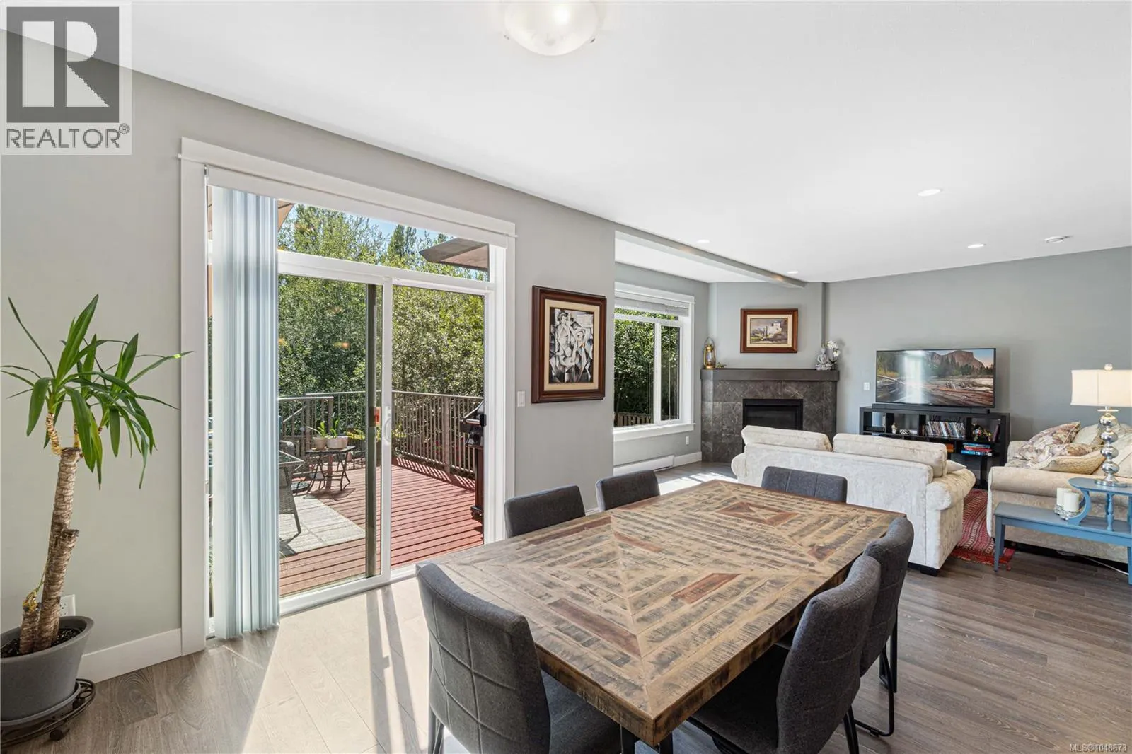 495 Menzies Ridge Dr