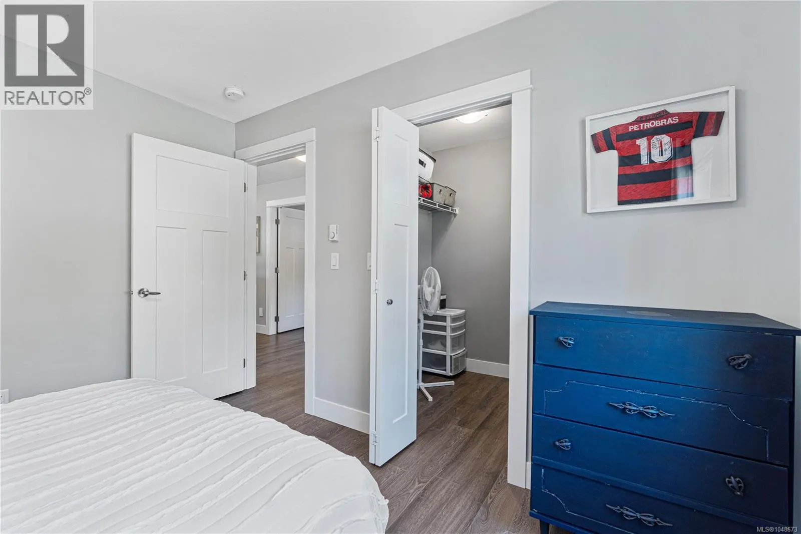 495 Menzies Ridge Dr