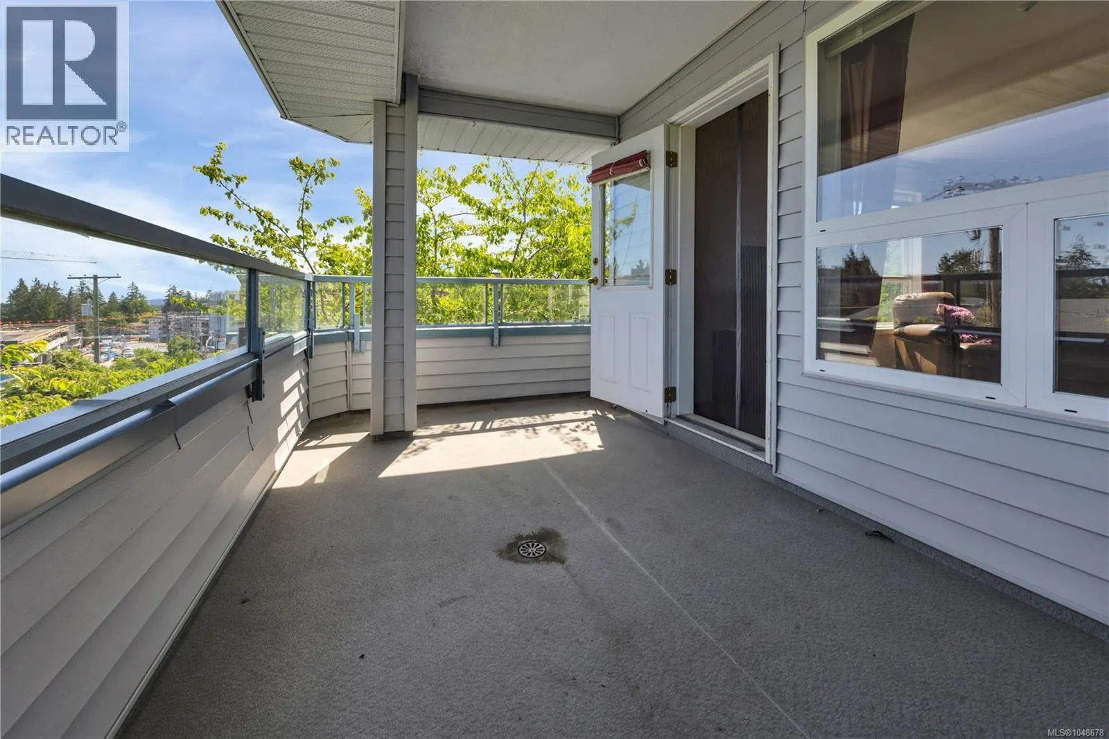302 1631 Dufferin Cres