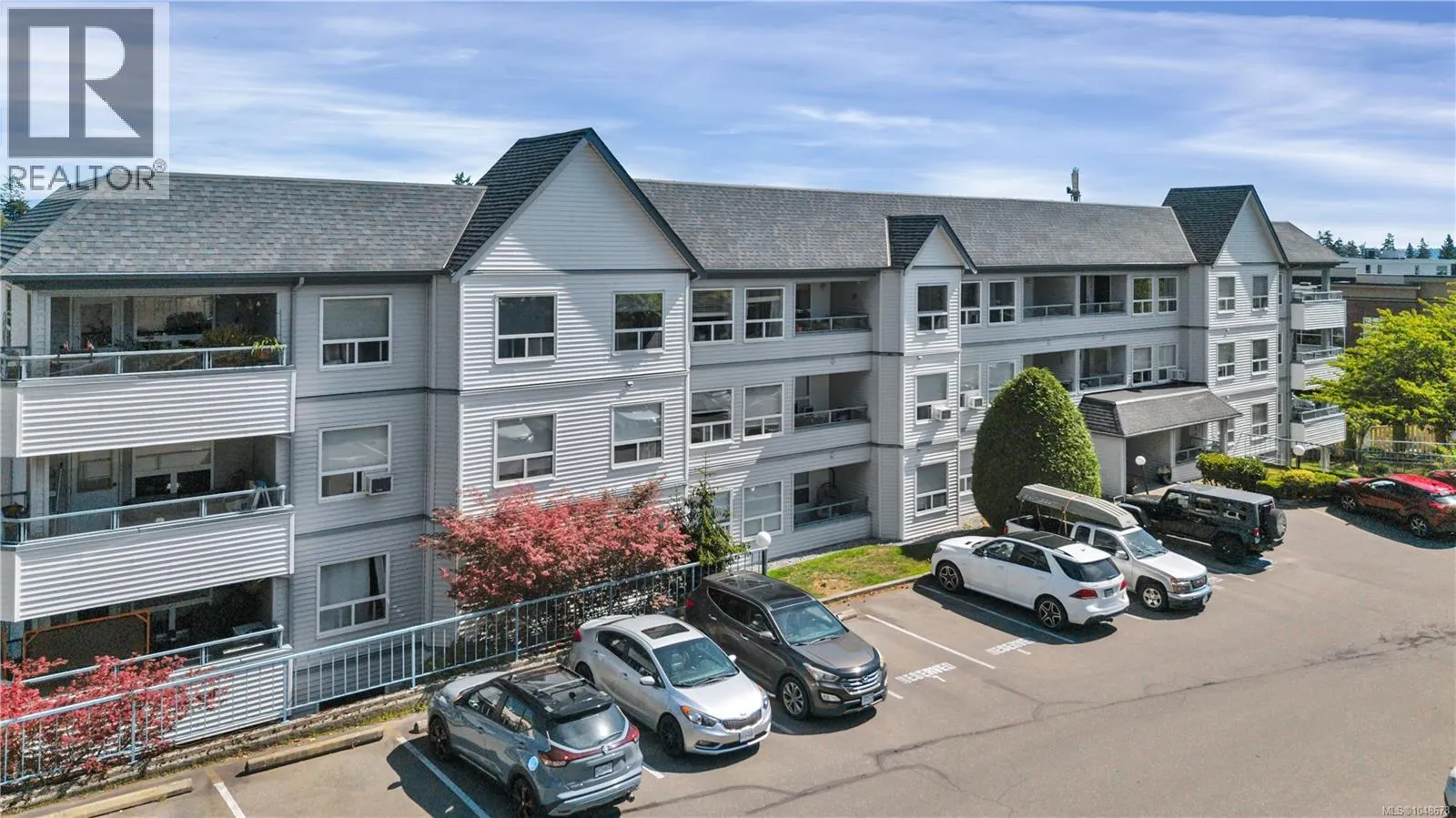 302 1631 Dufferin Cres