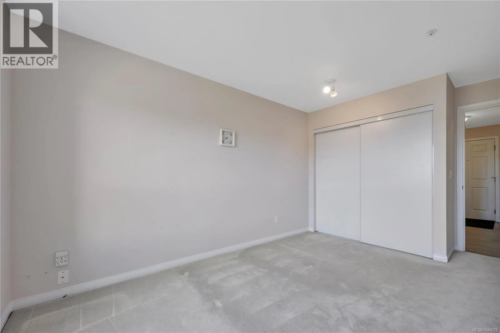 302 1631 Dufferin Cres