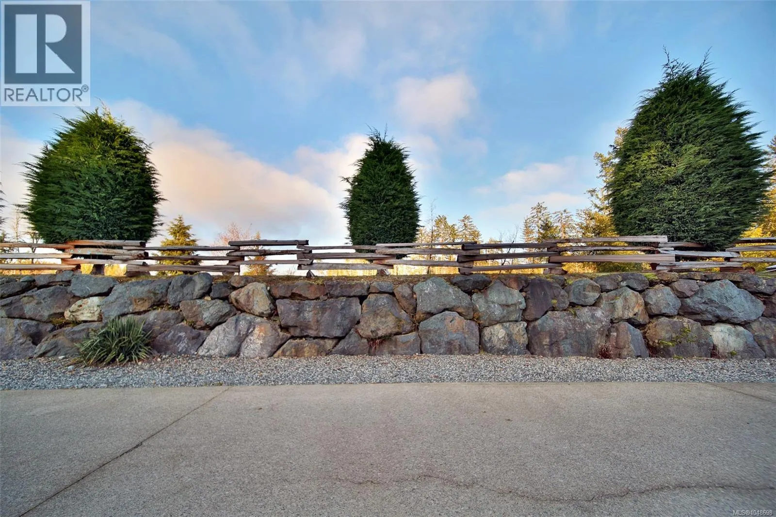 27 10750 Central Lake Rd