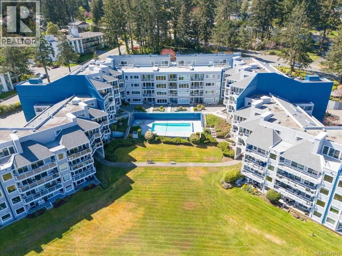 108 2562 Departure Bay Rd