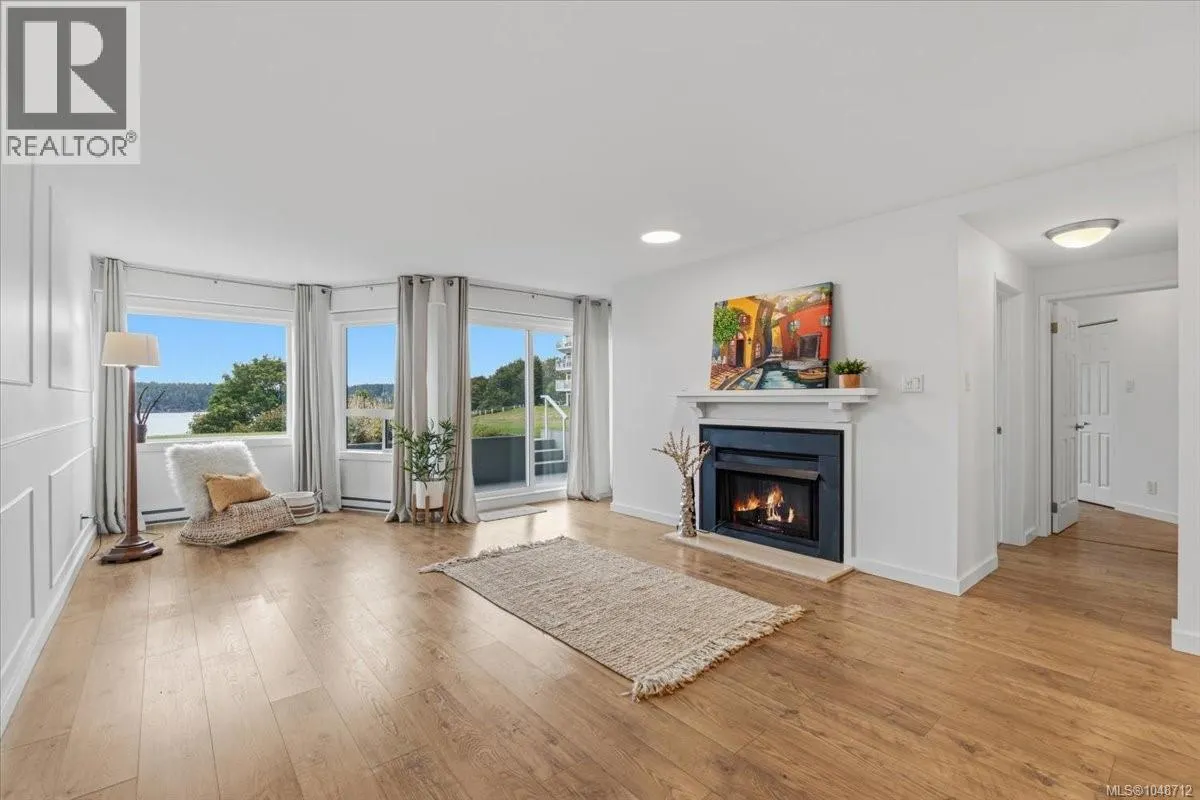108 2562 Departure Bay Rd
