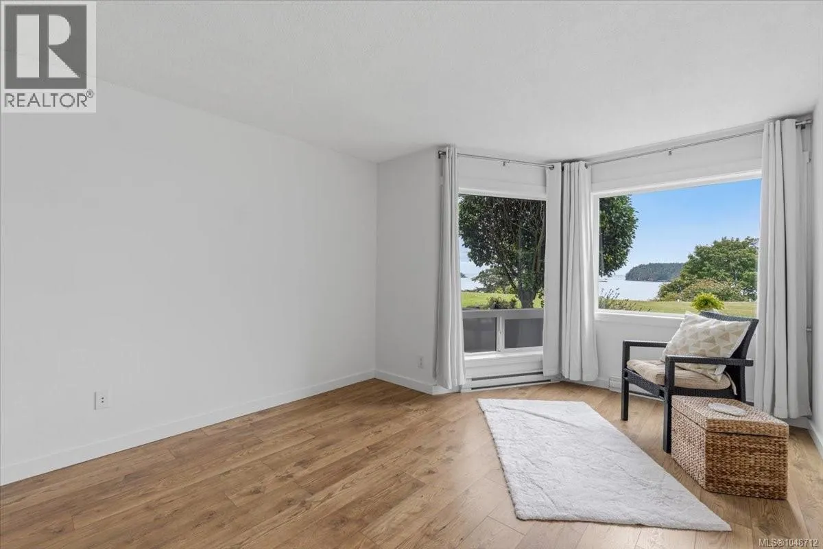 108 2562 Departure Bay Rd