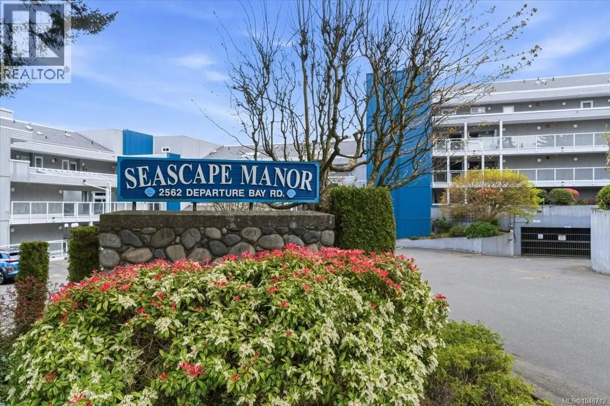 108 2562 Departure Bay Rd