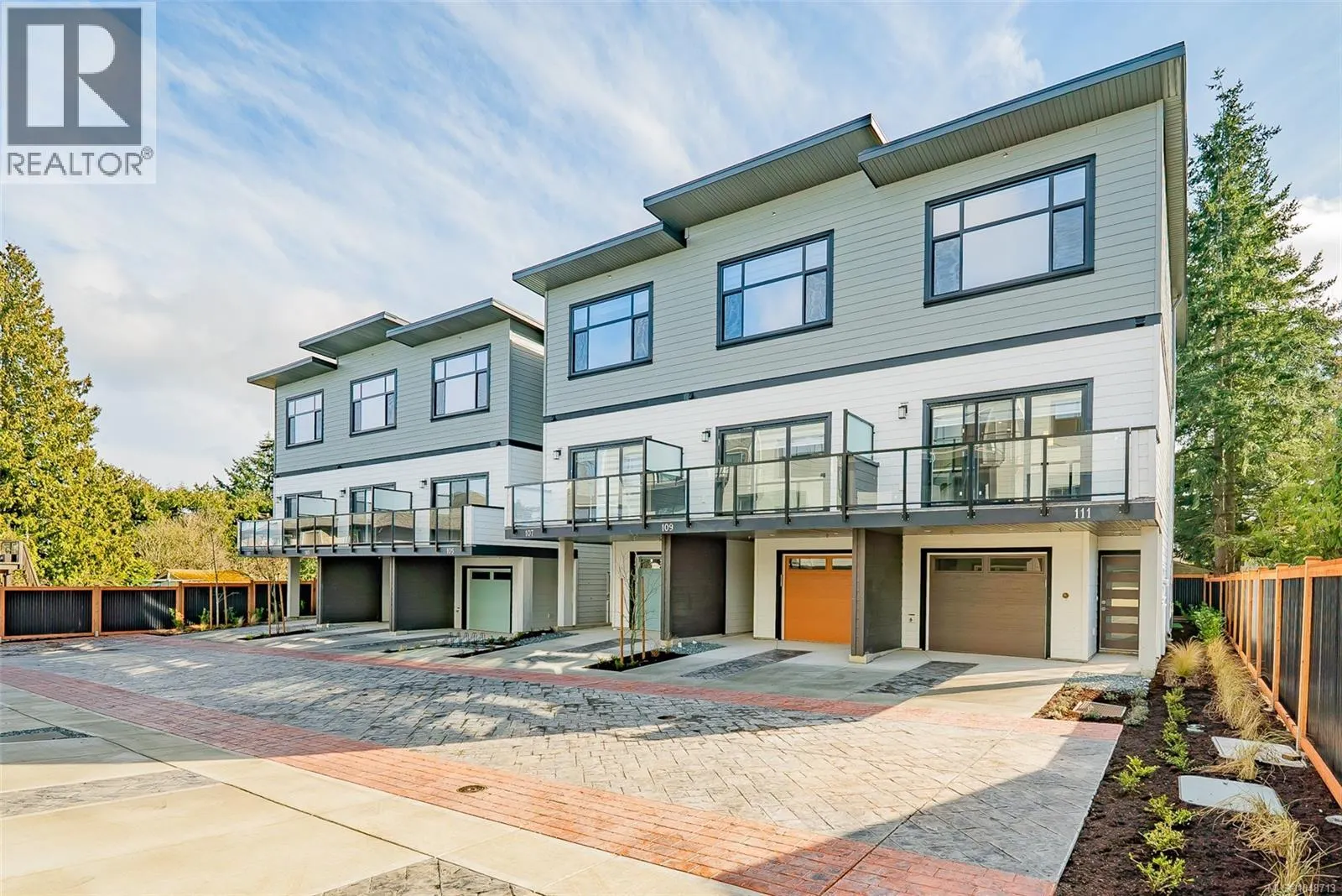 108 1615 Northfield Rd