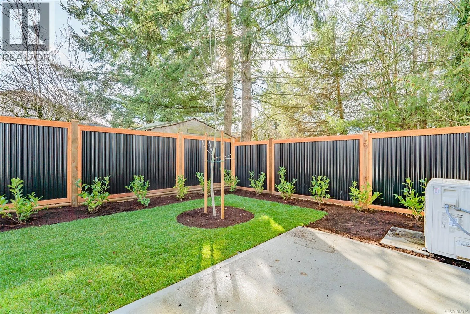 109 1615 Northfield Rd