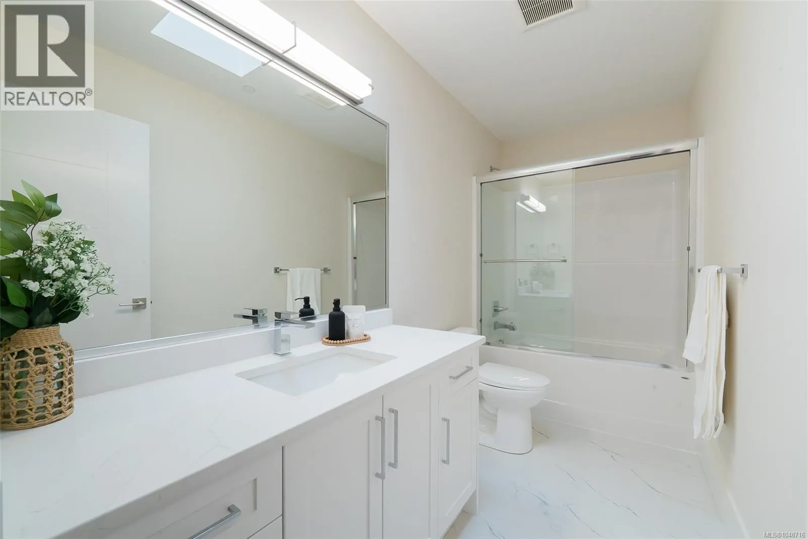 111 1615 Northfield Rd