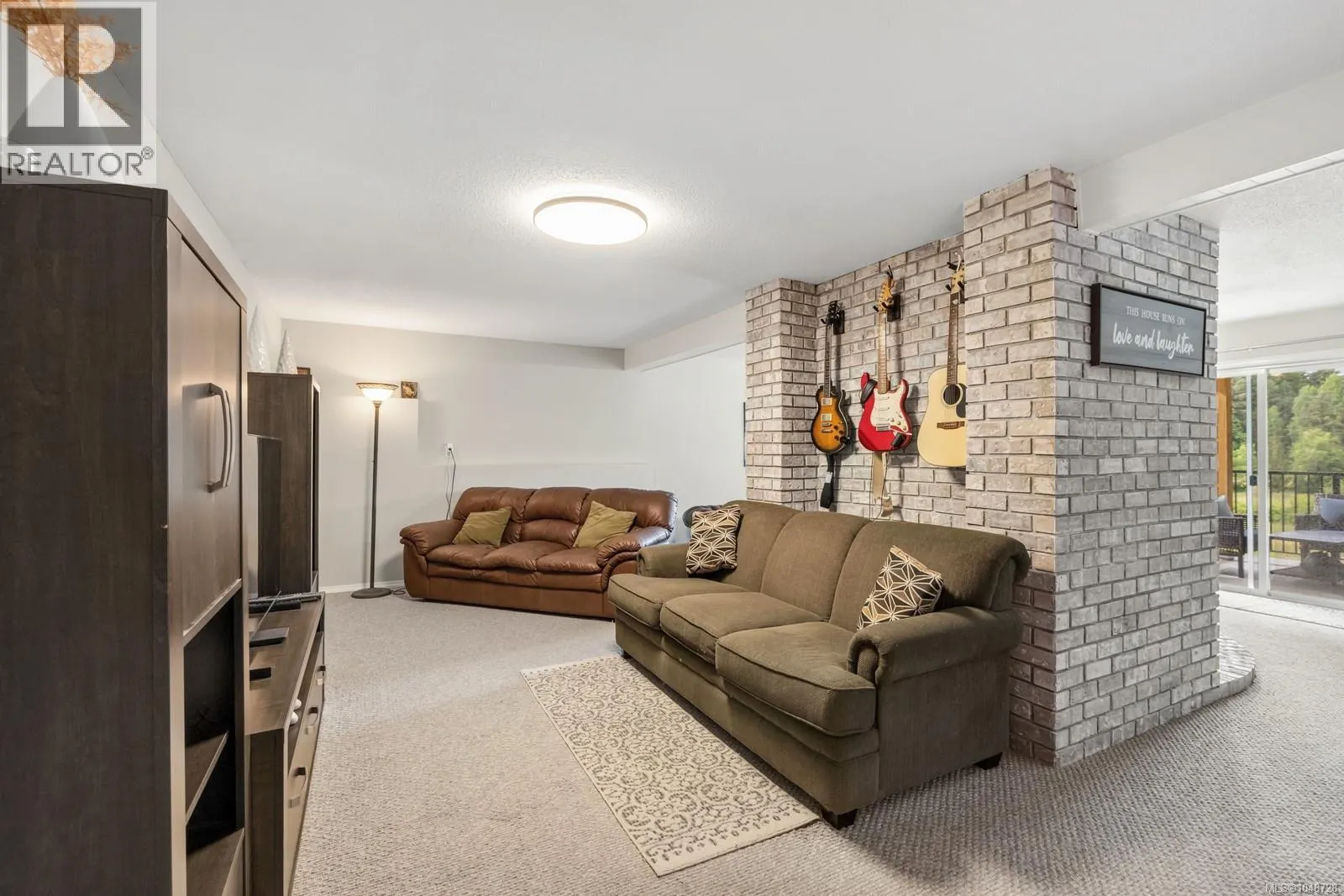 2267 Regina Dr