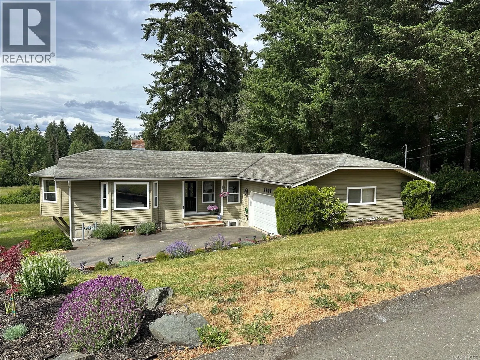 2267 Regina Dr