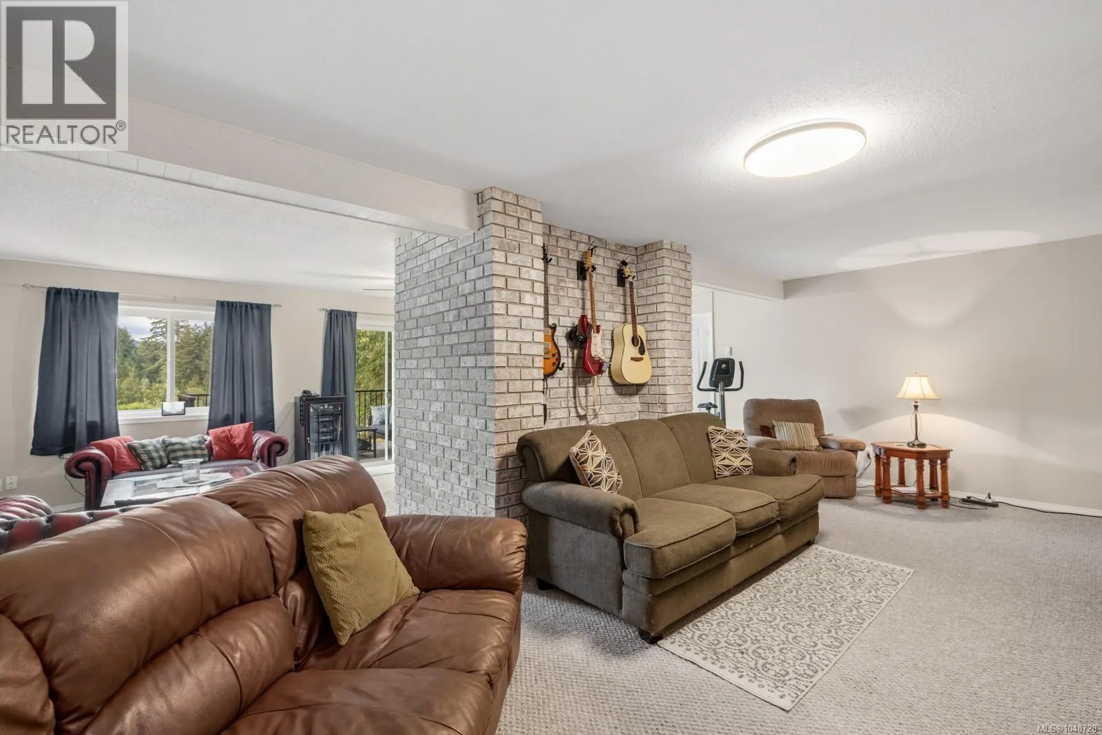 2267 Regina Dr
