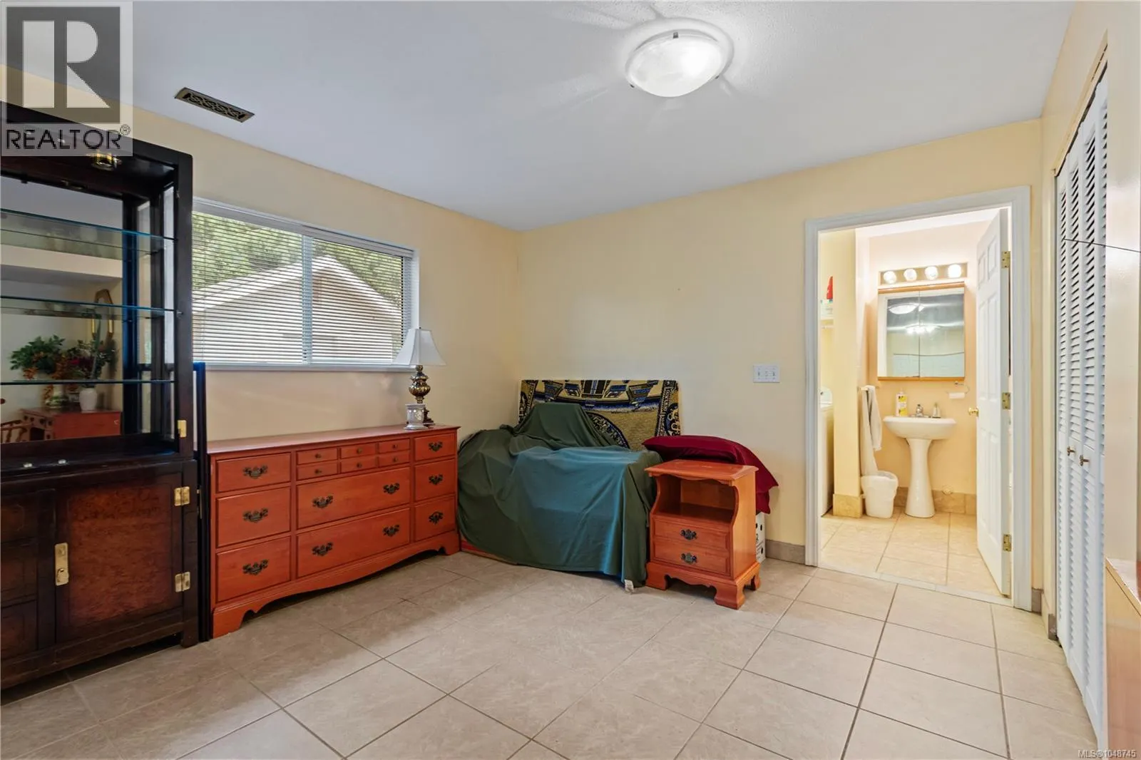5143 Carol Pl