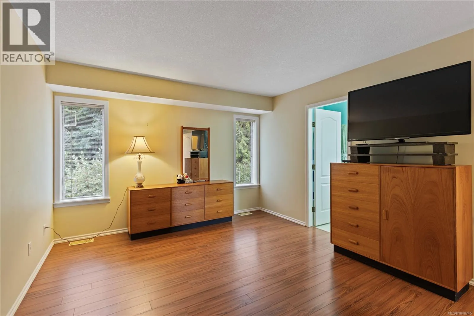 5143 Carol Pl