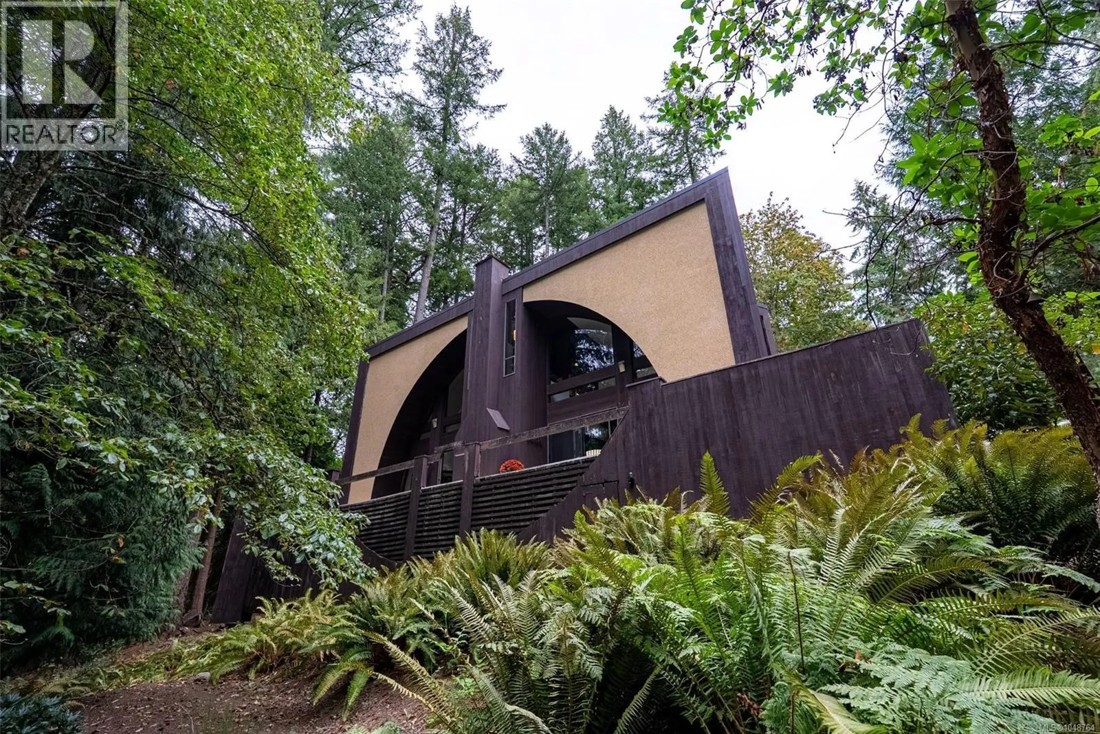 5748 West Saanich Rd
