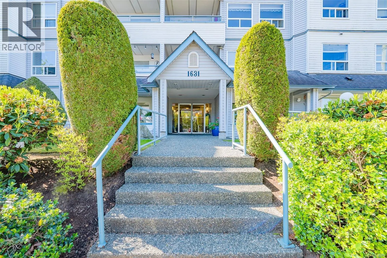 405 1631 Dufferin Cres