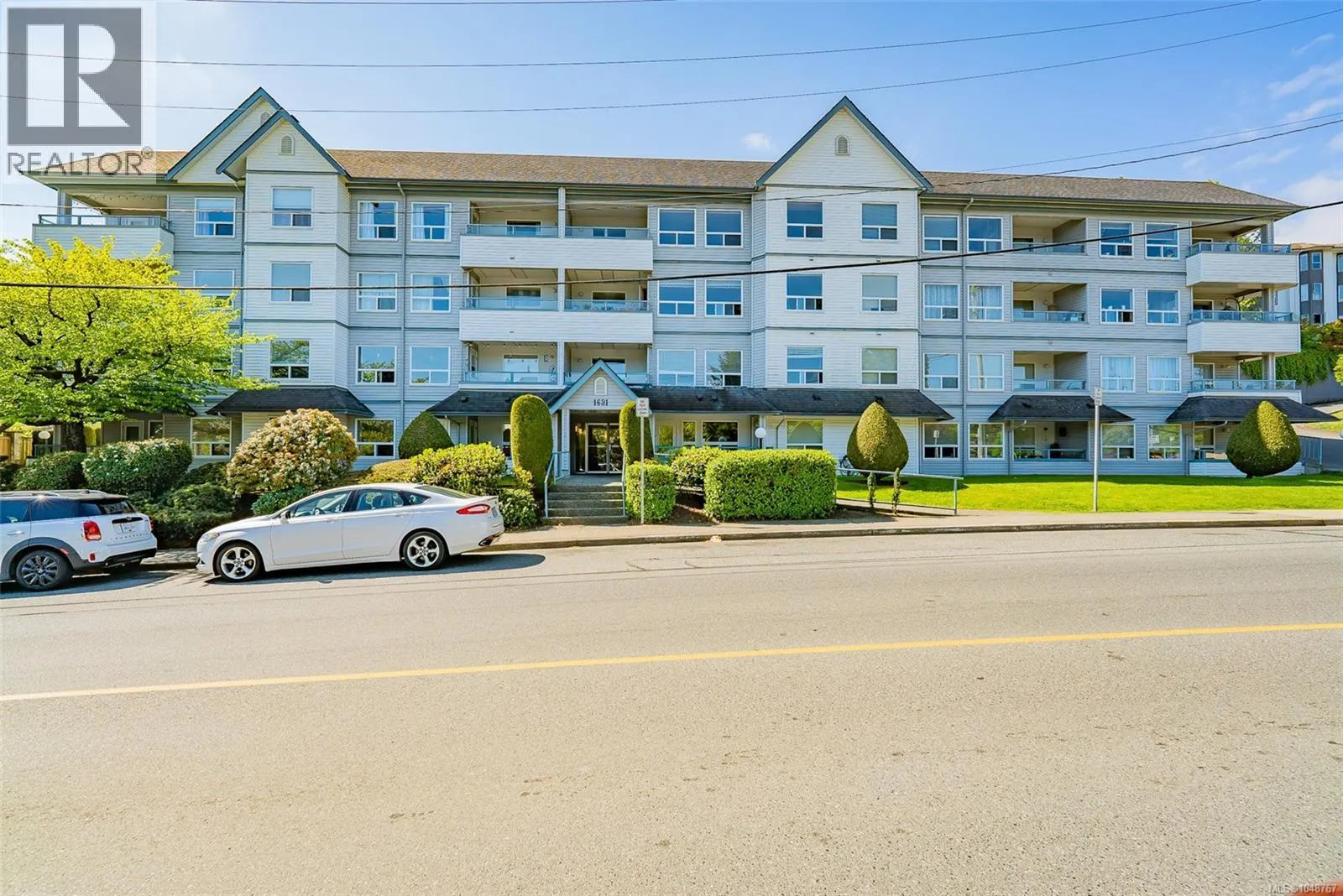 405 1631 Dufferin Cres