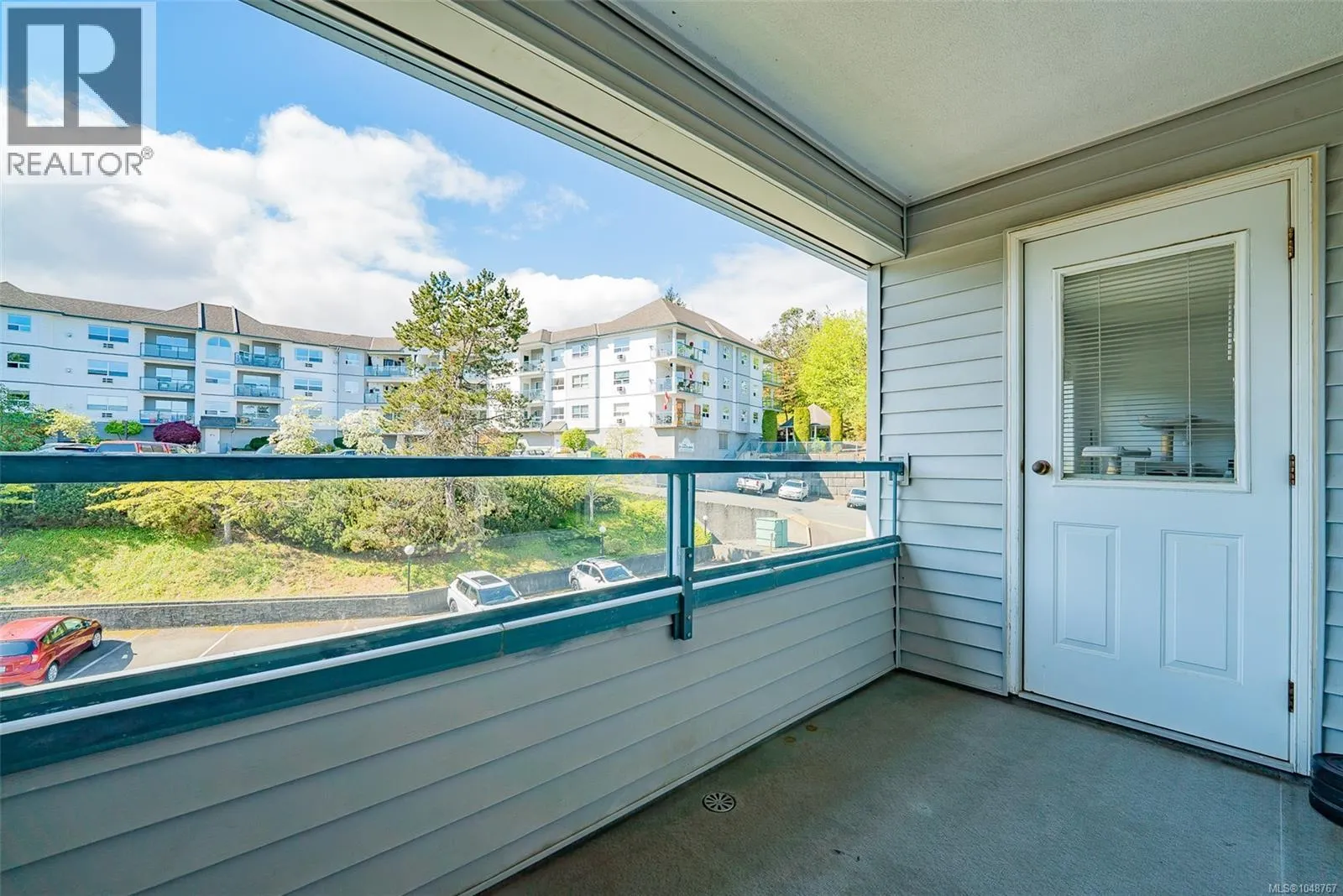 405 1631 Dufferin Cres