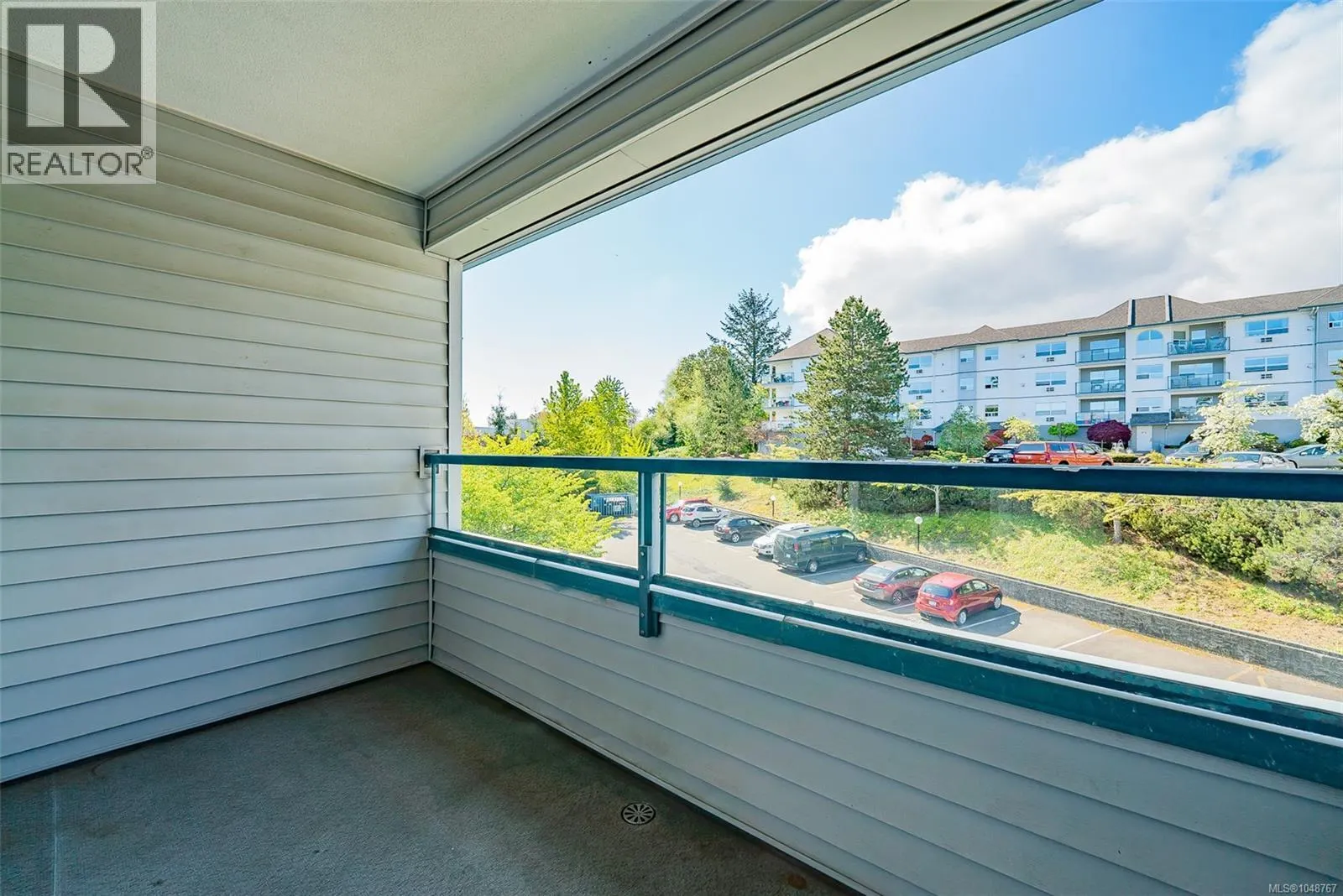 405 1631 Dufferin Cres