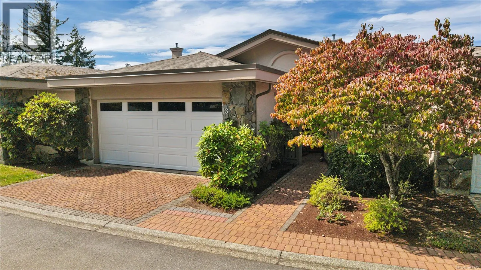 13 4991 Bella Vista Cres