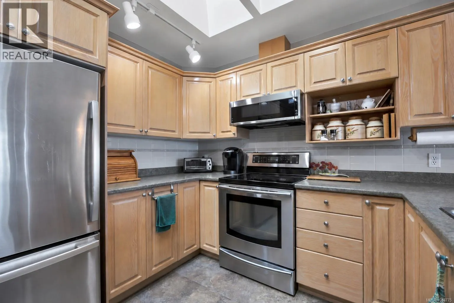 13 4991 Bella Vista Cres