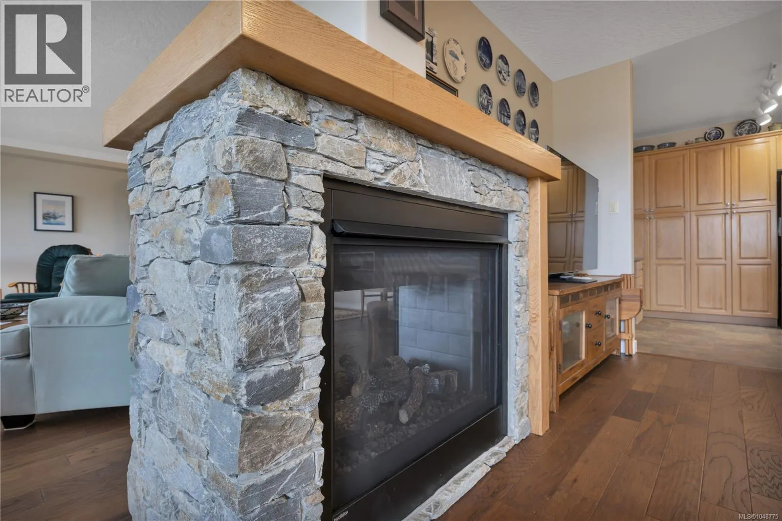13 4991 Bella Vista Cres