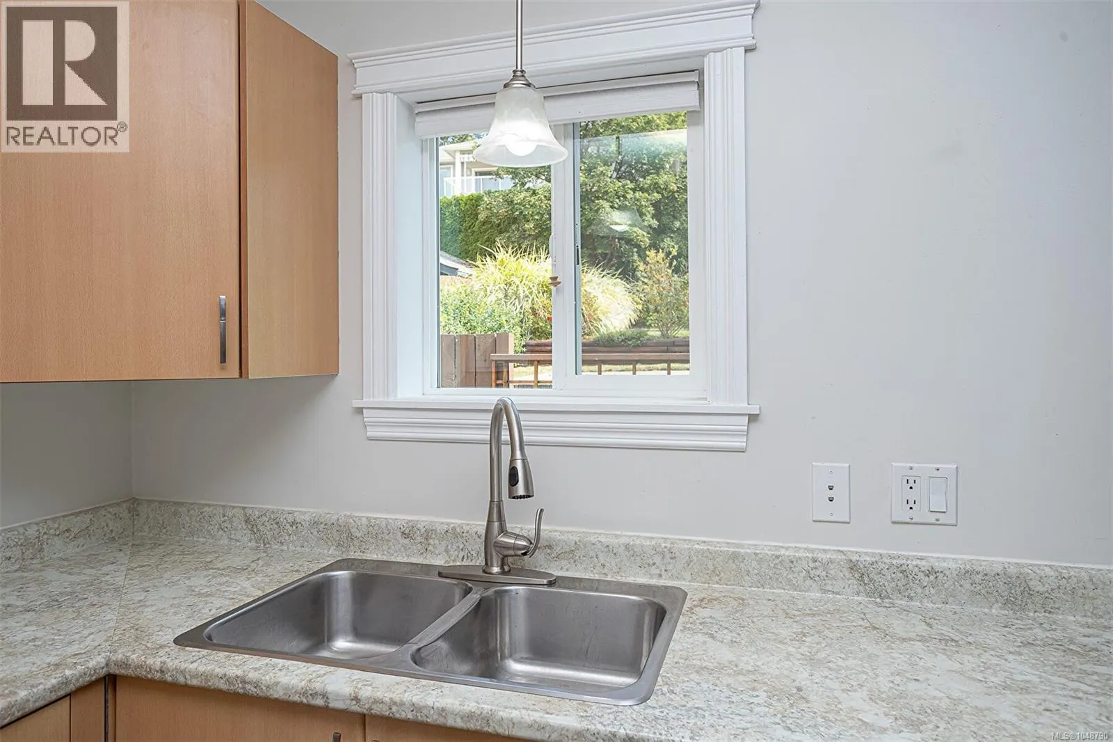 6315 Central Saanich Rd