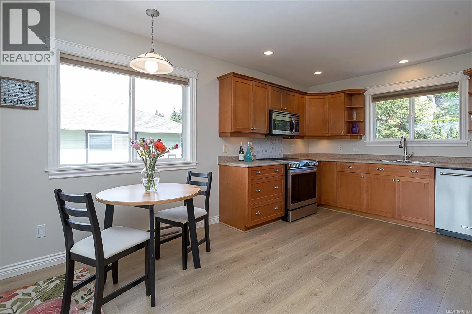 6315 Central Saanich Rd
