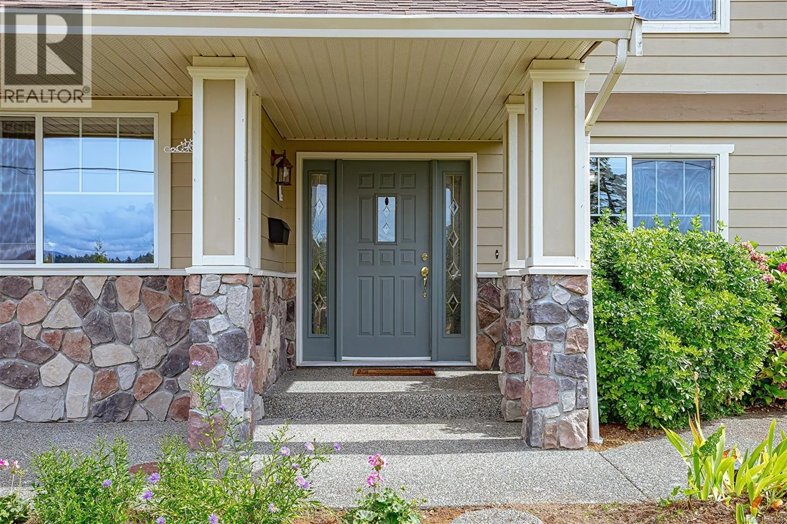 6315 Central Saanich Rd