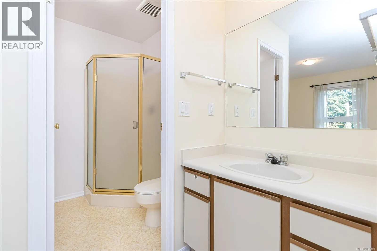 404 4030 Quadra St