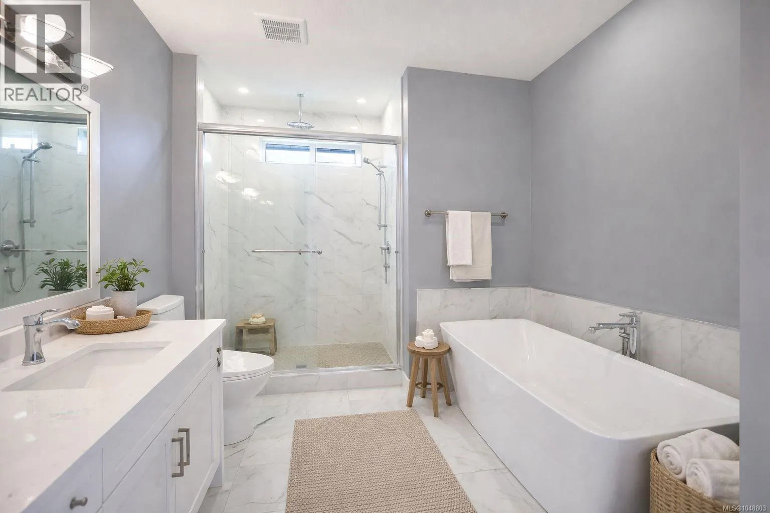 163 Golden Oaks Cres