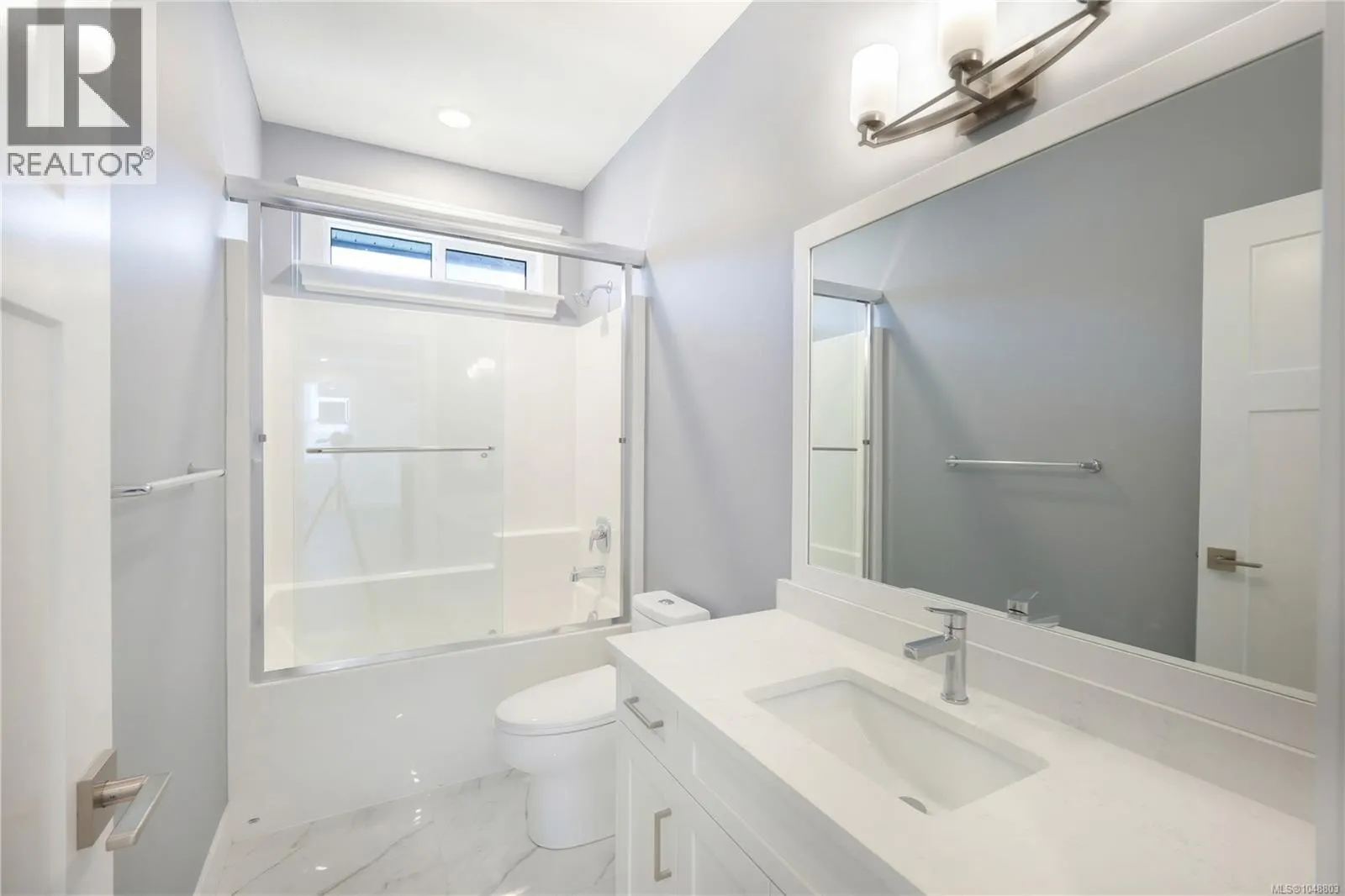 163 Golden Oaks Cres