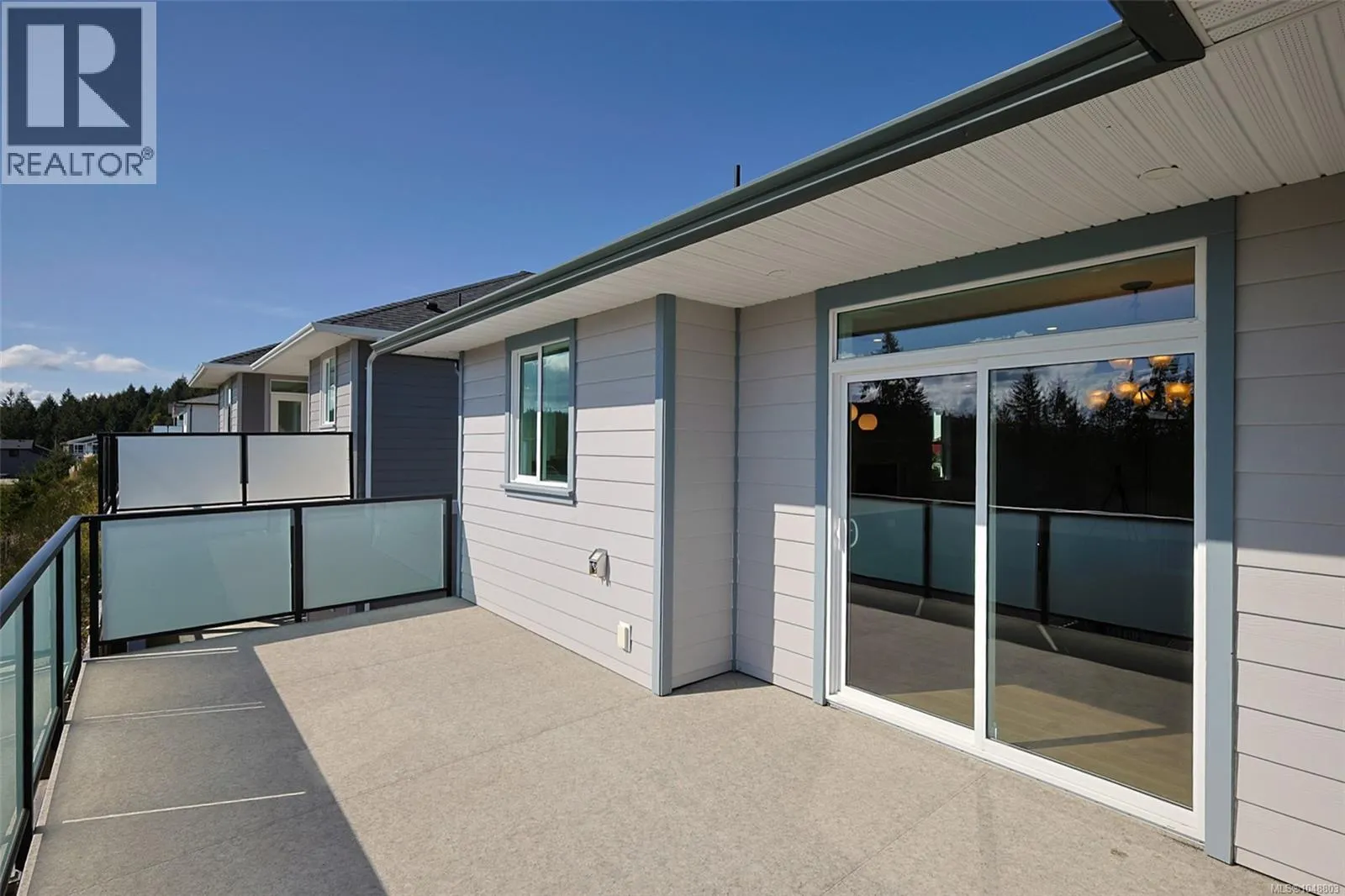 163 Golden Oaks Cres