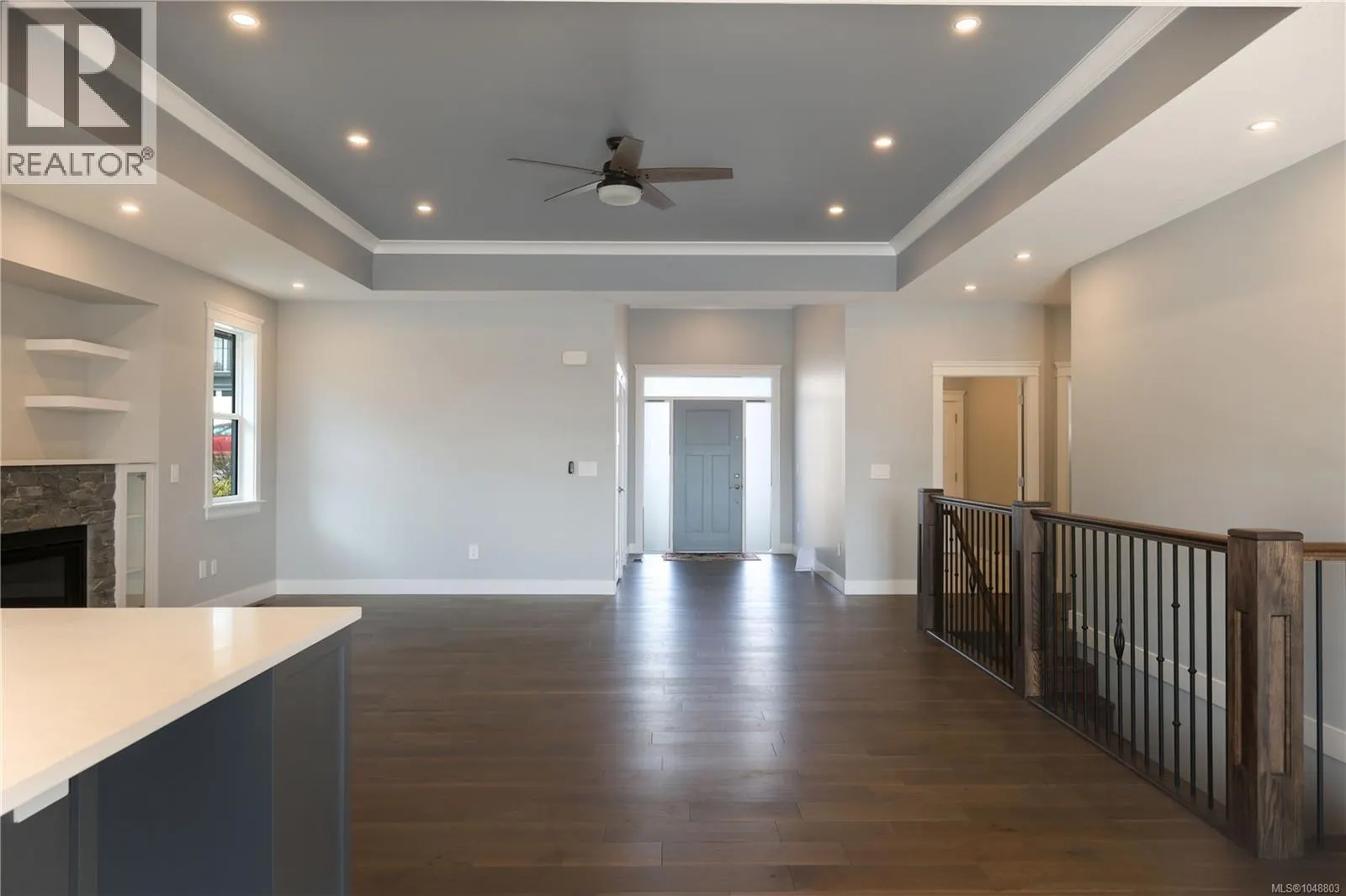 163 Golden Oaks Cres