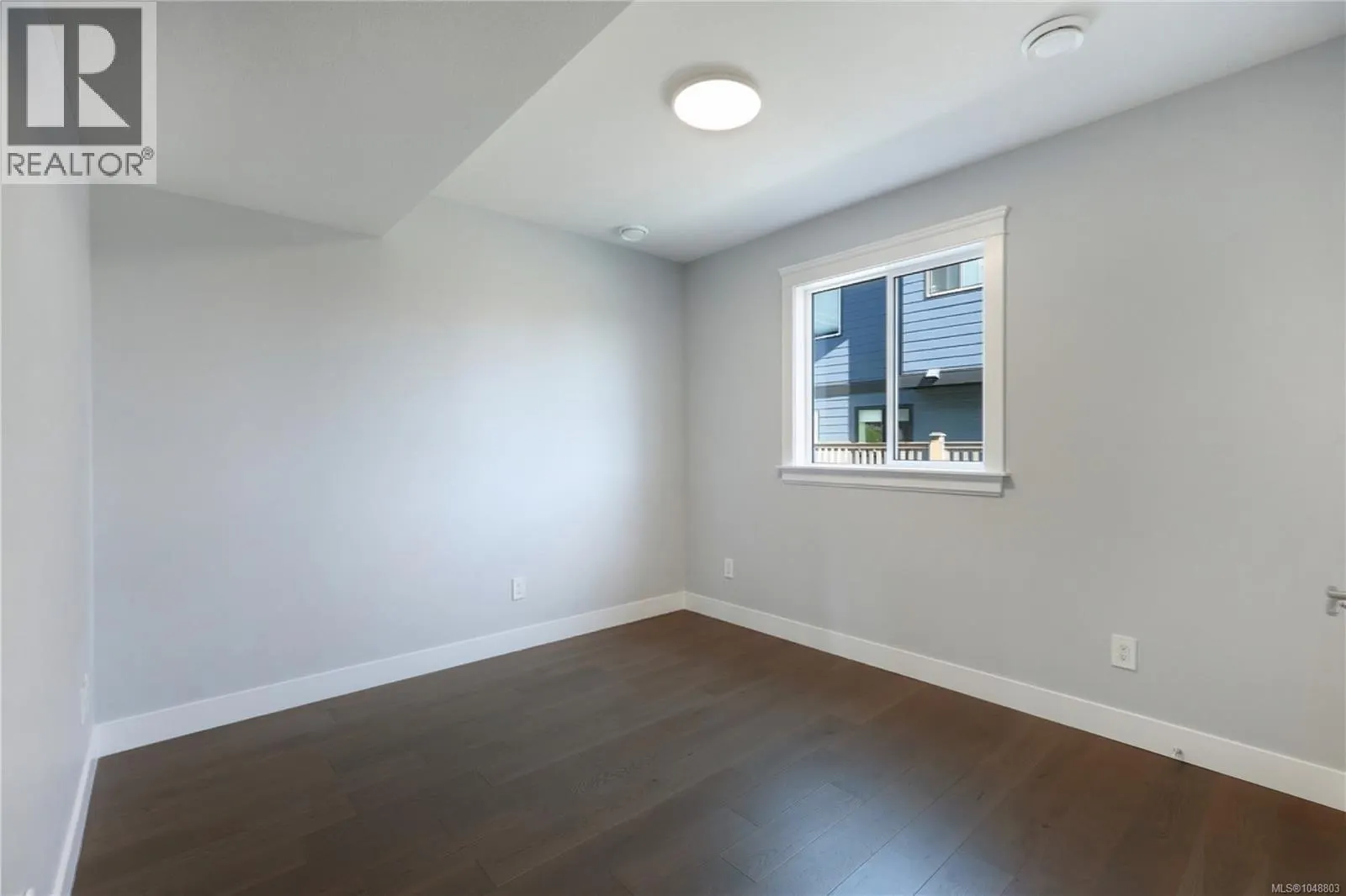 163 Golden Oaks Cres